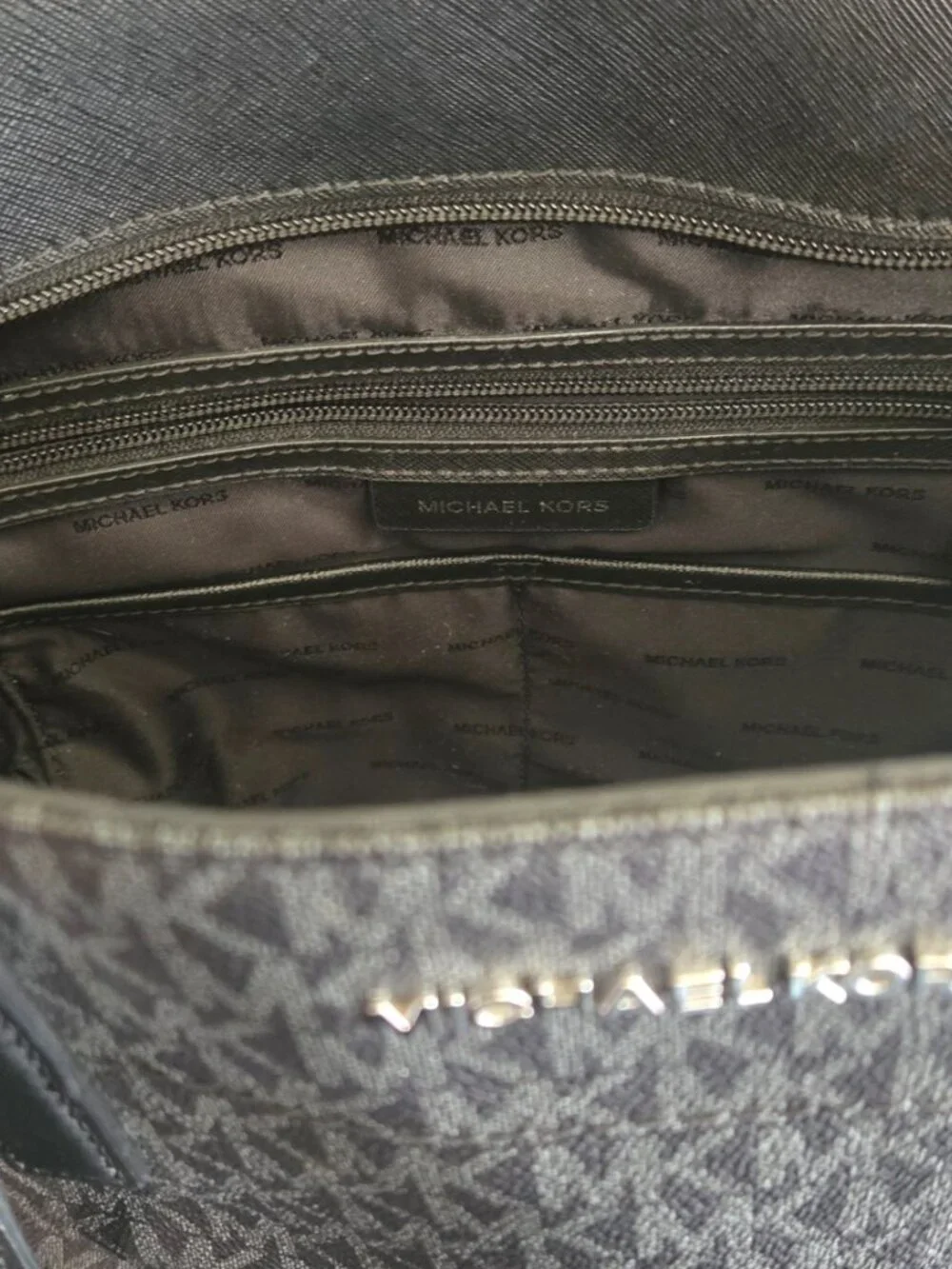 Michael Kors Jet Set Travel Medium Carryall Tote Black Signature MK EUC